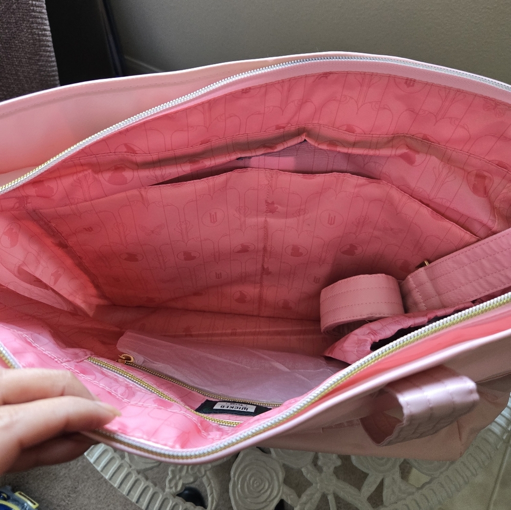 Lug - Paddle Wicked Collection Crossbody Bag - Bubble Pink - Picture 4 of 16